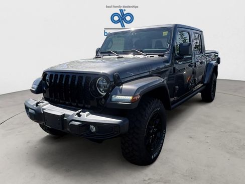 Used 2022 Jeep Gladiator Sport AWD/4WD image 2
