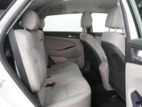 Used 2020 Hyundai Tucson SE AWD/4WD image 12