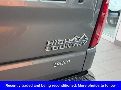 Used 2020 Chevrolet Silverado 1500 High Country w/ Technology Package AWD/4WD image 16