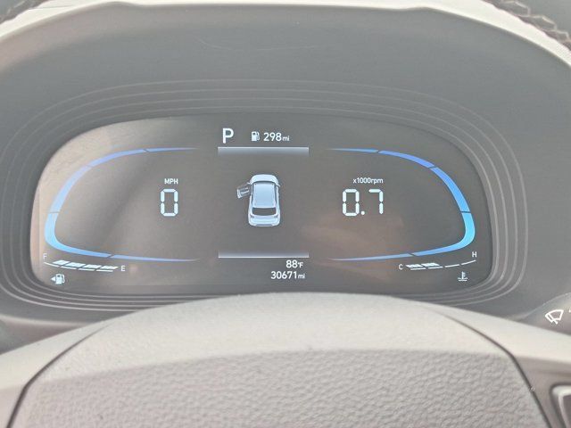 Used 2025 Hyundai Venue SEL FWD image 16