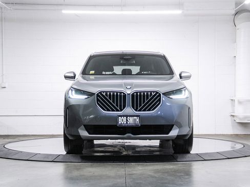 Used 2025 BMW X3 xDrive30i w/ Convenience Package image 2