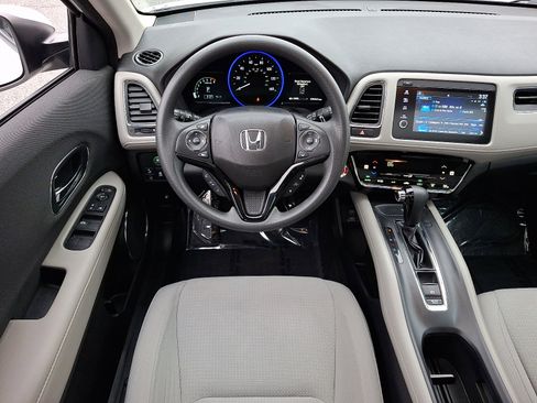 Used 2022 Honda HR-V EX image 11