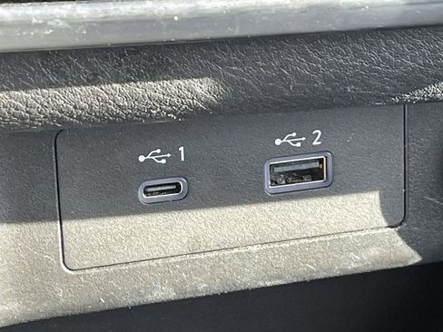 Used 2023 Nissan Rogue S image 27