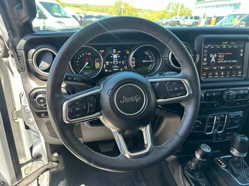 Used 2023 Jeep Wrangler Unlimited Sahara w/ Cold Weather Group AWD/4WD image 11