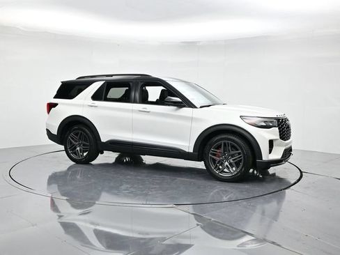 Used 2025 Ford Explorer ST w/ Sun And Sound Package AWD/4WD image 3