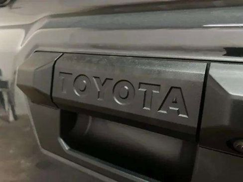 Used 2025 Toyota Tacoma SR5 image 88