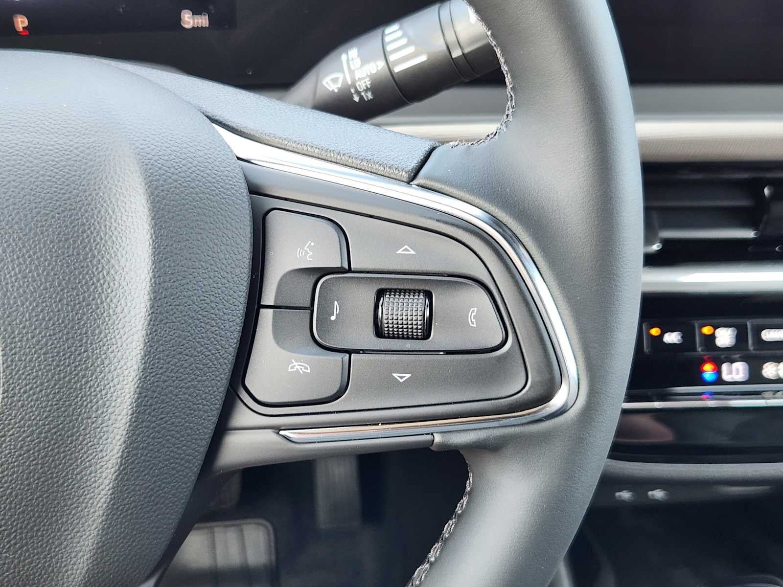 New 2026 Buick Envista Avenir FWD image 17