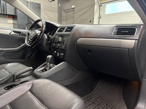 Used 2015 Volkswagen Jetta SE FWD image 23