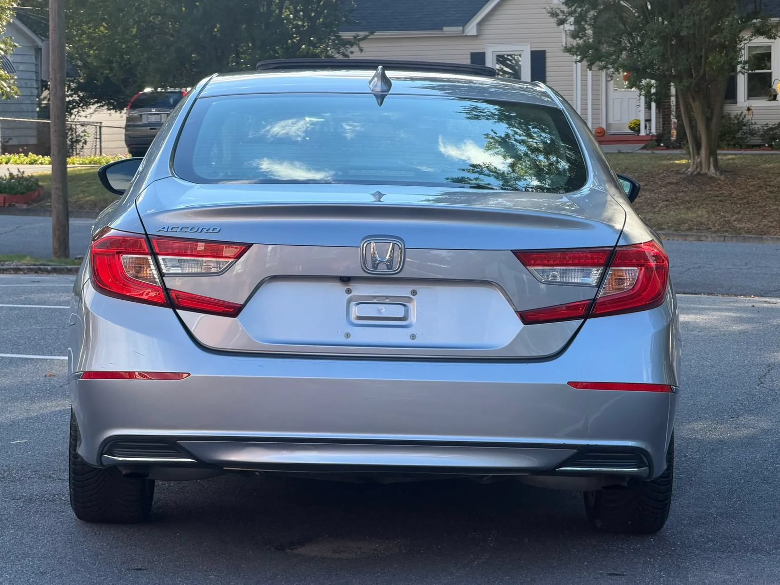 Used 2018 Honda Accord EX image 8