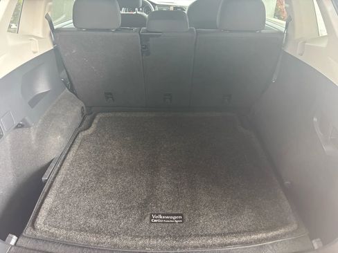 Used 2018 Volkswagen Tiguan S image 24