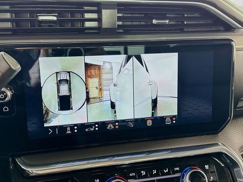 Used 2025 GMC Sierra 3500 Denali w/ Technology Package AWD/4WD image 48