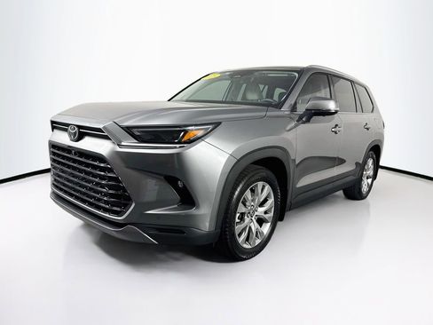 Used 2025 Toyota Grand Highlander AWD Hybrid image 3