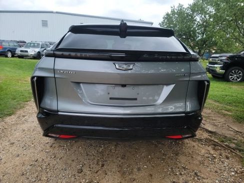 Used 2025 Cadillac Lyriq Luxury RWD image 5