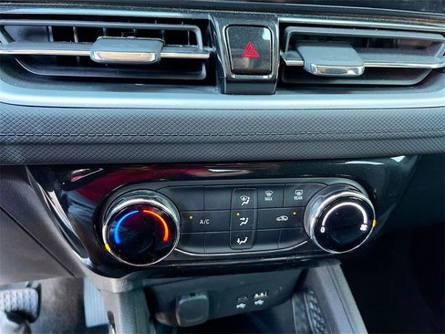 Used 2024 Chevrolet TrailBlazer LT image 15