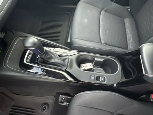 Used 2024 Toyota Corolla SE w/ SE Package image 23