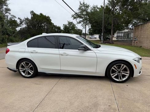 Used 2018 BMW 330i Sedan w/ Convenience Package RWD image 24