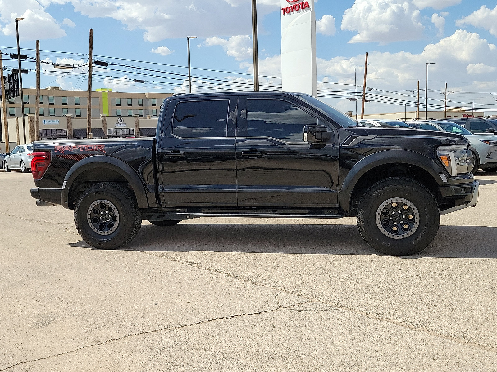 Used 2025 Ford F150 Raptor AWD/4WD image 5