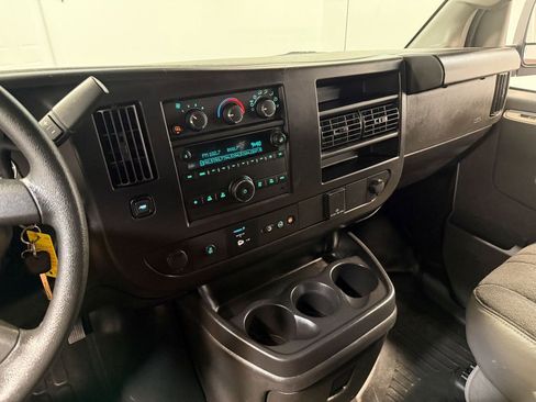 Used 2024 GMC Savana 2500 w/ Driver Convenience Package image 90