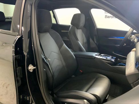 Used 2024 BMW i5 M60 w/ Executive Package image 9