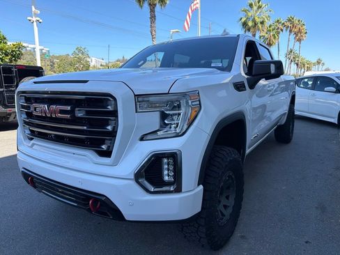 Used 2021 GMC Sierra 1500 AT4 w/ AT4 Value Package AWD/4WD image 2