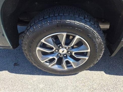 New 2025 Chevrolet Silverado 1500 LT image 8