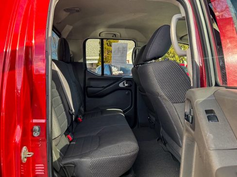 Used 2018 Nissan Frontier PRO-4X image 15