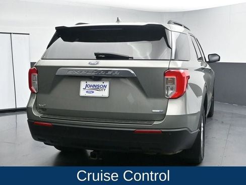 Used 2020 Ford Explorer XLT w/ Comfort Package AWD/4WD image 11