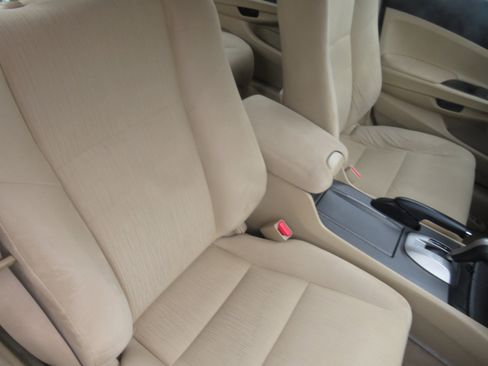 Used 2011 Honda Accord LX-P image 24