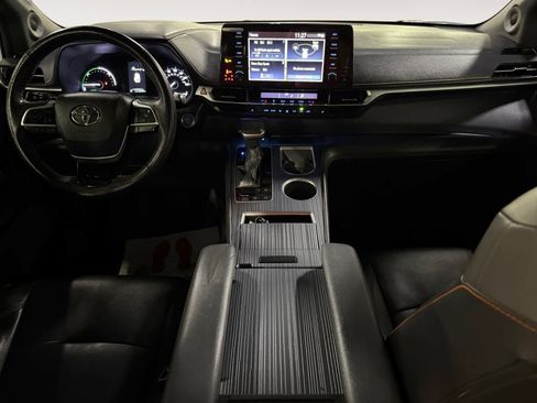 Used 2021 Toyota Sienna XSE w/ XSE Plus Package image 14