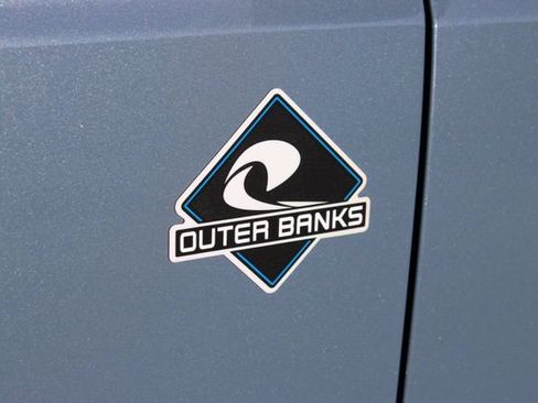 Used 2025 Ford Bronco Outer Banks AWD/4WD image 17