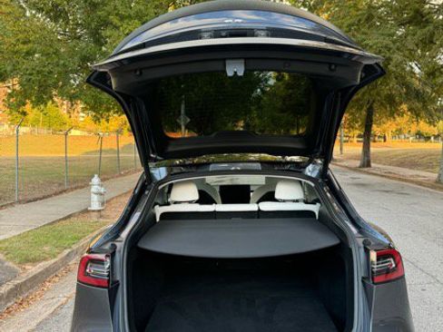 Used 2022 Tesla Model Y Performance image 25