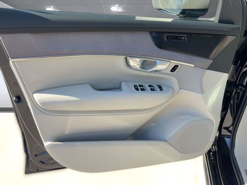 New 2026 Volvo XC90 B6 Ultra w/ Protection Package image 21