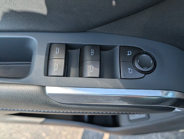 New 2027 Chevrolet Traverse LT w/ Driver Confidence Package FWD image 14