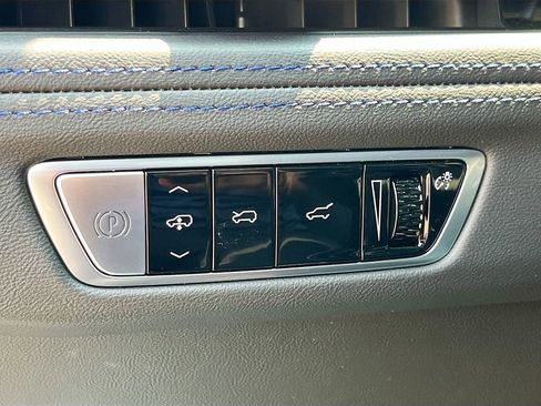 New 2025 Cadillac Escalade IQ Luxury 1 w/ Smart Trailering package AWD/4WD image 10