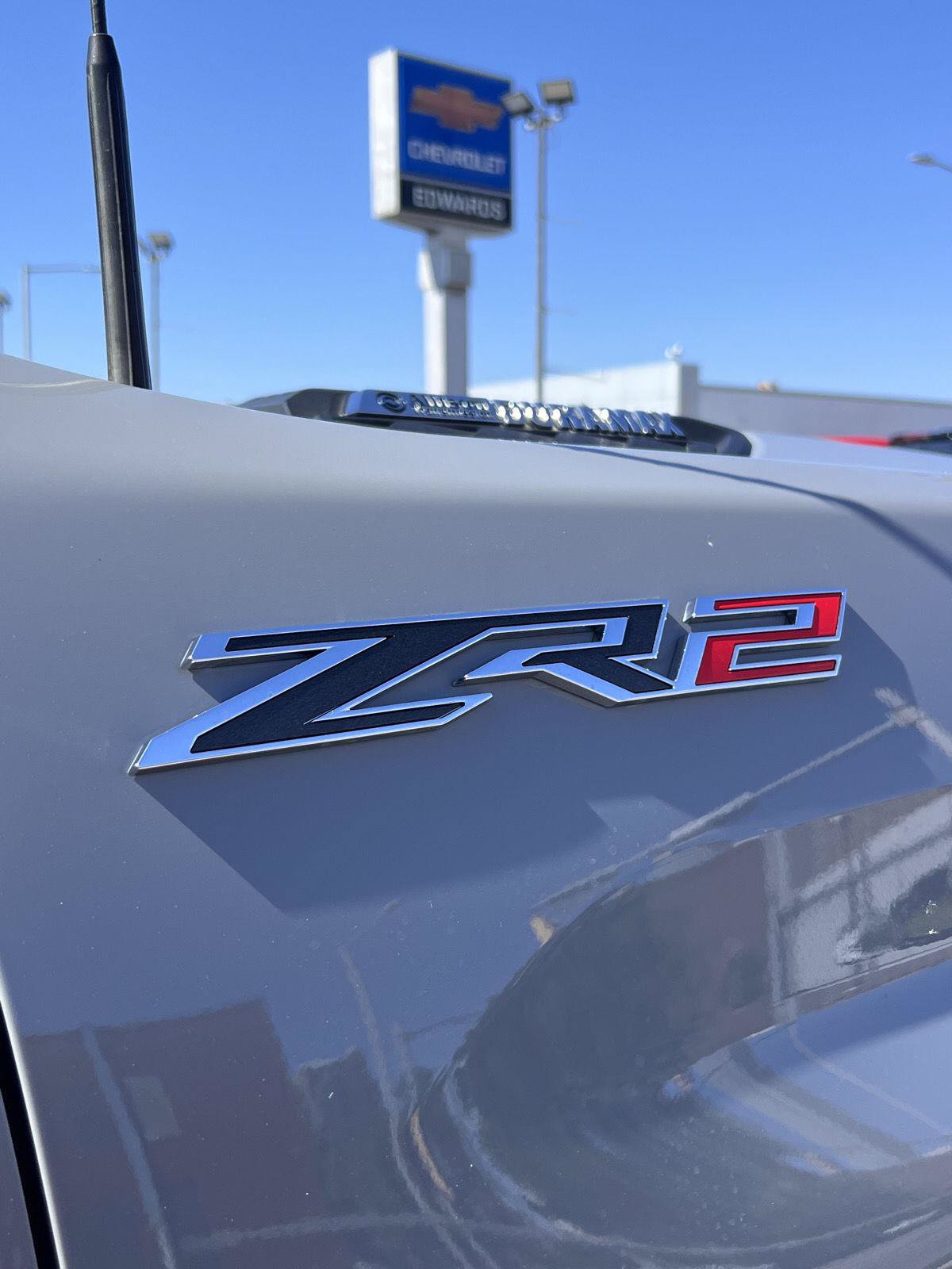Used 2024 Chevrolet Silverado 2500 ZR2 w/ Technology Package AWD/4WD image 11