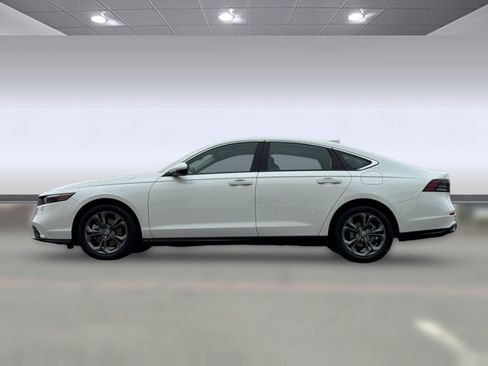 Used 2024 Honda Accord EX-L image 2