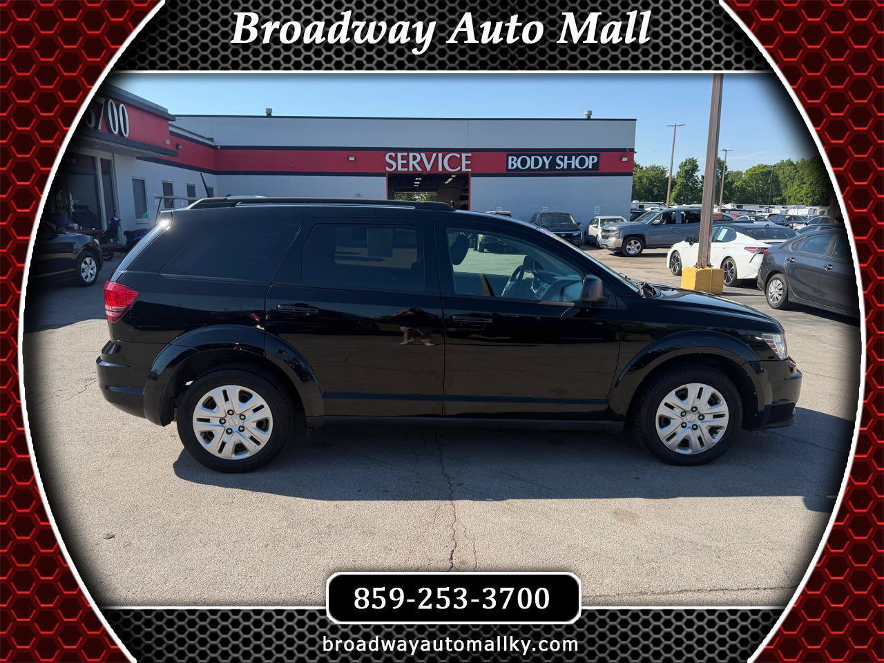 Used 2019 Dodge Journey SE FWD image 1