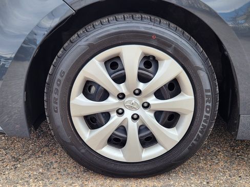 Used 2024 Toyota Corolla LE image 7