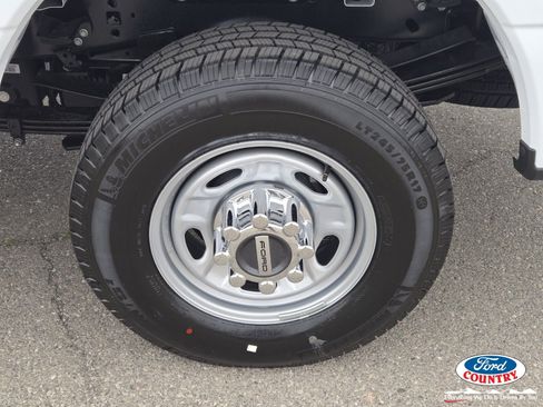 New 2026 Ford F250 XL RWD image 4