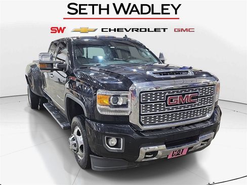 Used 2019 GMC Sierra 3500 Denali w/ Duramax Plus Package image 1