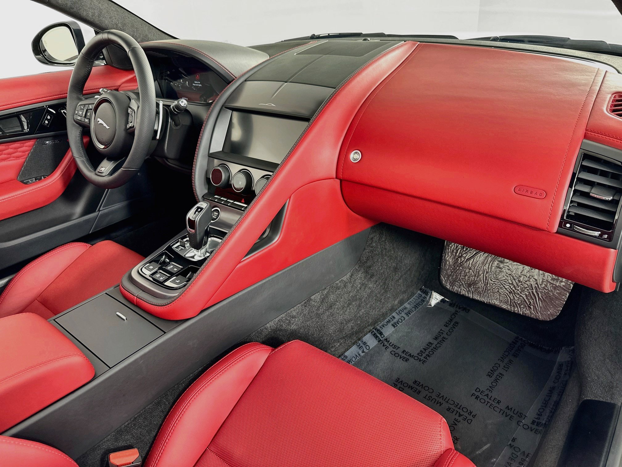 Certified 2024 Jaguar F-TYPE R AWD/4WD image 25