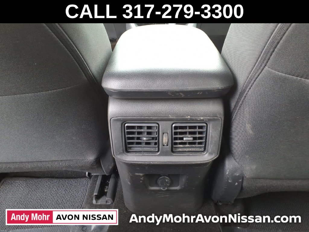 Used 2025 Toyota RAV4 LE AWD/4WD image 37