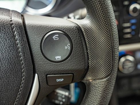 Used 2015 Toyota Corolla LE FWD image 27