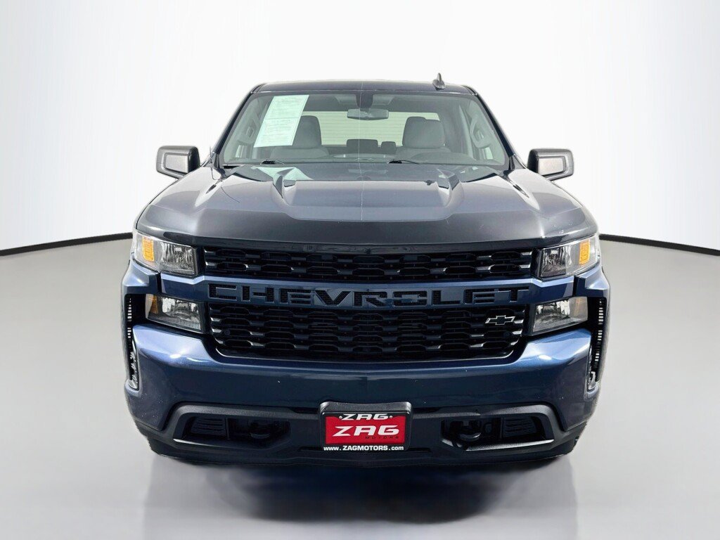 Used 2021 Chevrolet Silverado 1500 Custom w/ LPO, Dark Essentials Package AWD/4WD image 8