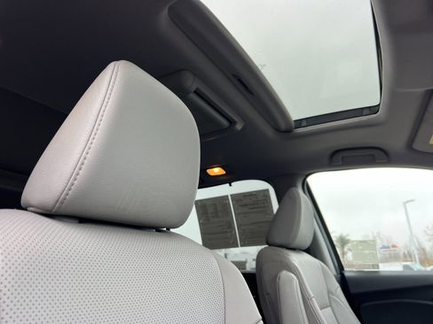 Used 2018 Honda Pilot Elite image 16