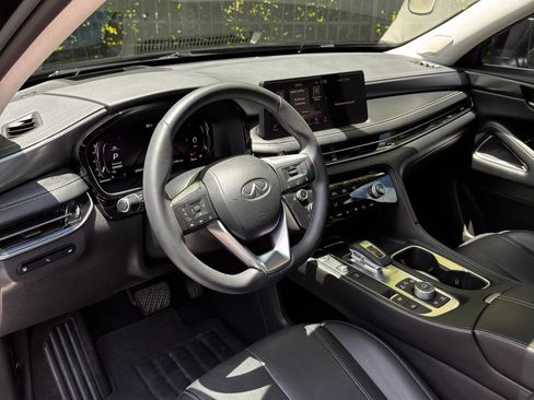Used 2023 INFINITI QX60 Luxe w/ Vision Package FWD image 12