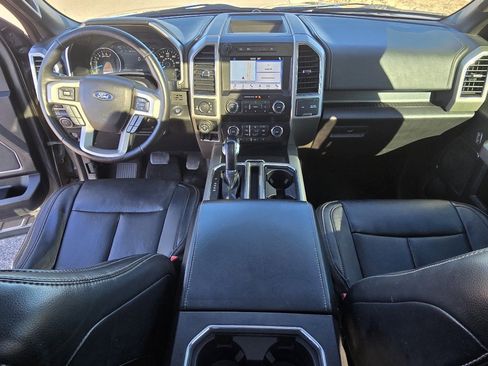 Used 2019 Ford F150 Lariat image 28