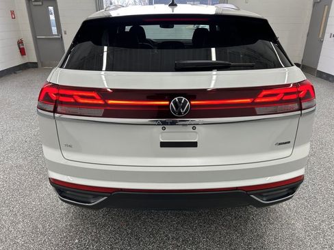 New 2026 Volkswagen Atlas Cross Sport SE AWD/4WD image 4