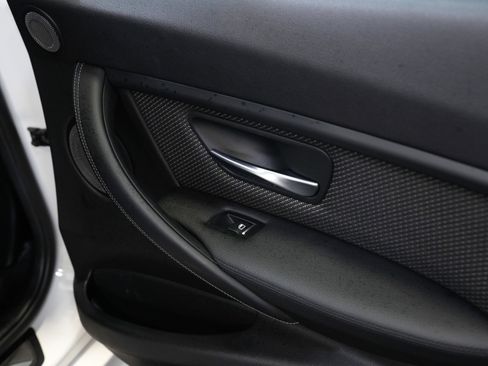 Used 2017 BMW M3 image 29