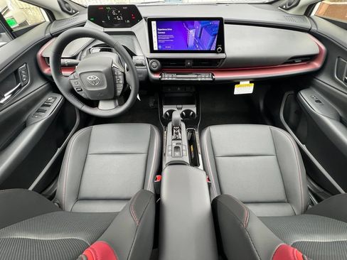 New 2026 Toyota Prius Plug-In Hybrid FWD image 20